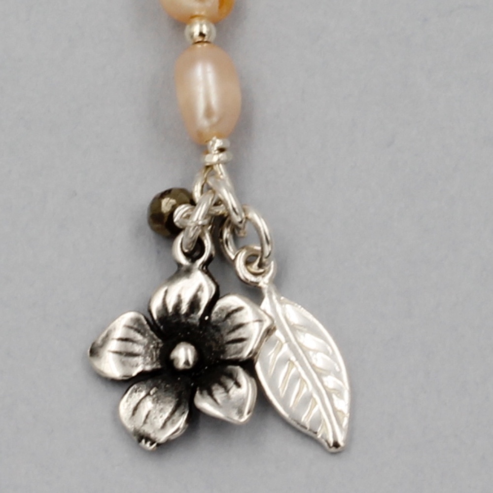 Pearl Hibiscus Flower Earrings 925 Sterling Silver - Picture 4 of 4